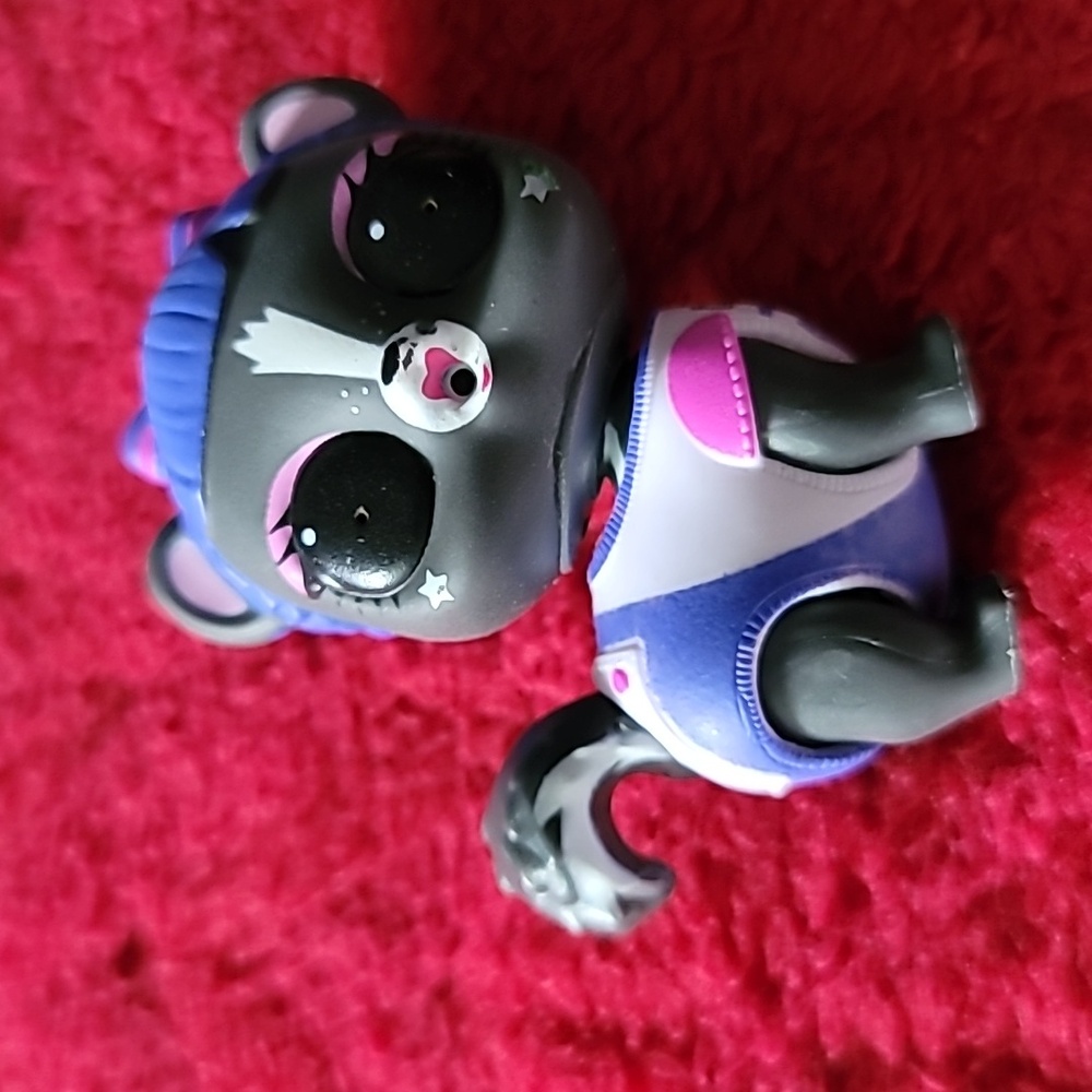 LOL Surprise RaRa Skunk Pet Winter Disco Series Authentic Original Official Rare